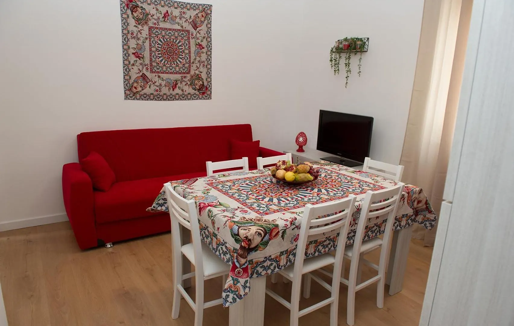 Holiday home Casa Vacanze Ines Carini