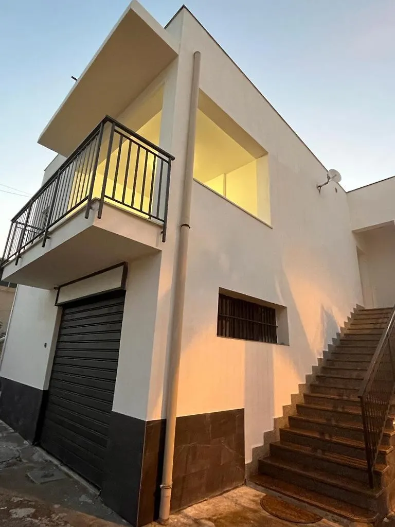 Casa Vacanze Ines Carini